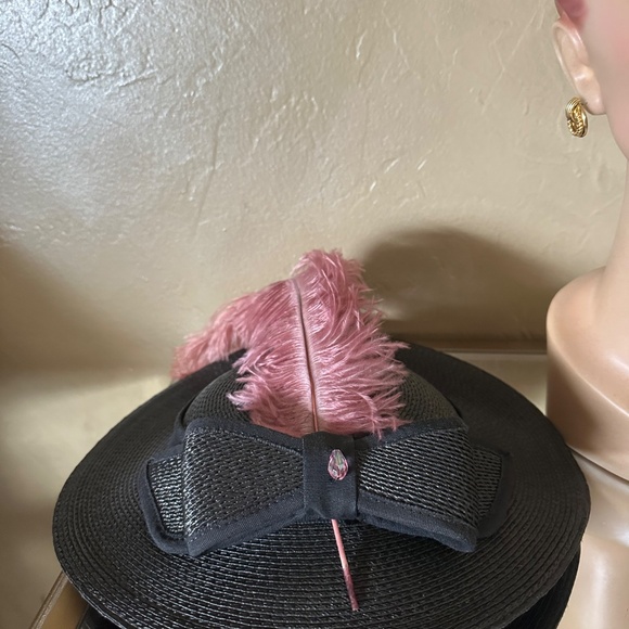 FETCHING 1950s' BLACK STRAW HAT - PINK OSTRICH FEATHER + STRAW BOW & PINK BEAD - Picture 10 of 12